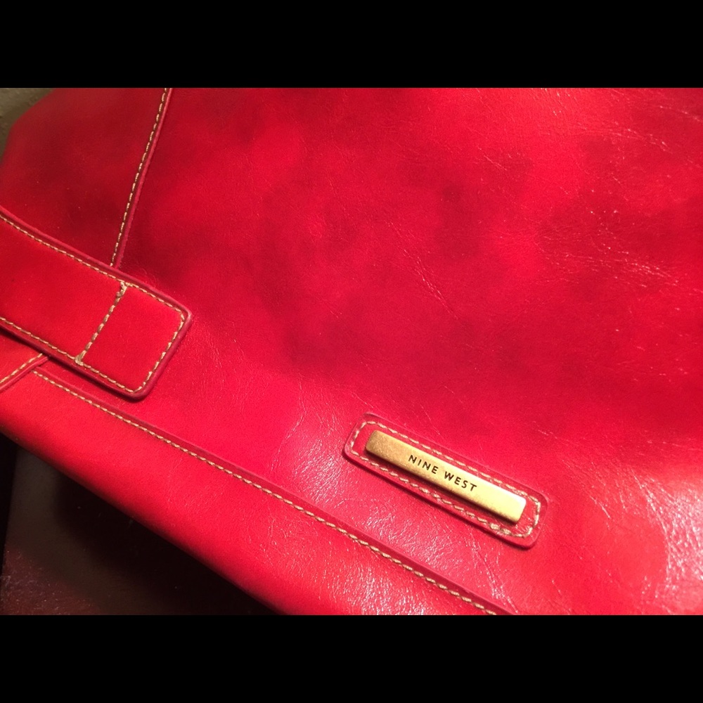 Offers! 💫 The little Red Handbag 🌺